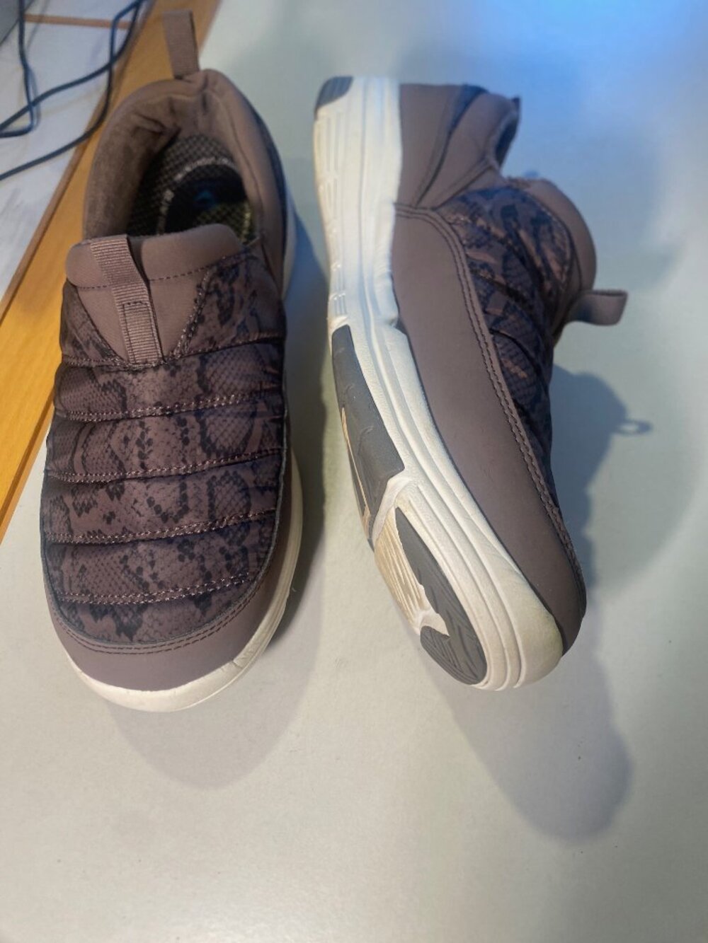 Ryka -Size 9.5M - Women's Adel Walking Sneaker